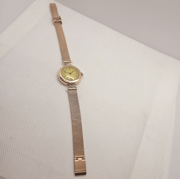 Rolex 9K Solid Rose Gold Ladies Watch - Picture 5 of 15